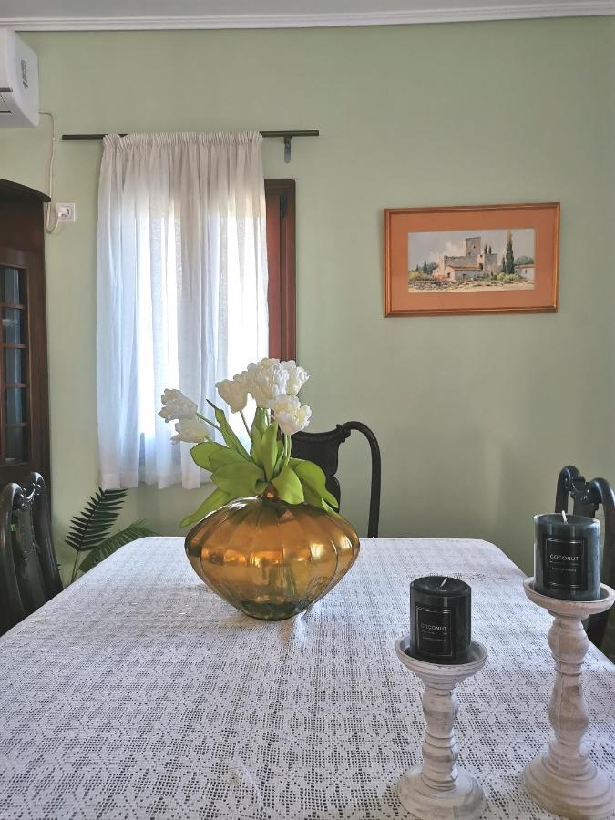 Athevillas Antonis Mína 外观 照片
