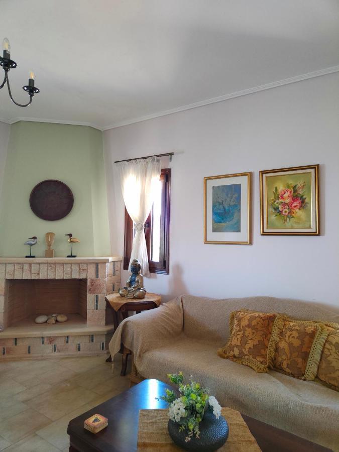 Athevillas Antonis Mína 外观 照片