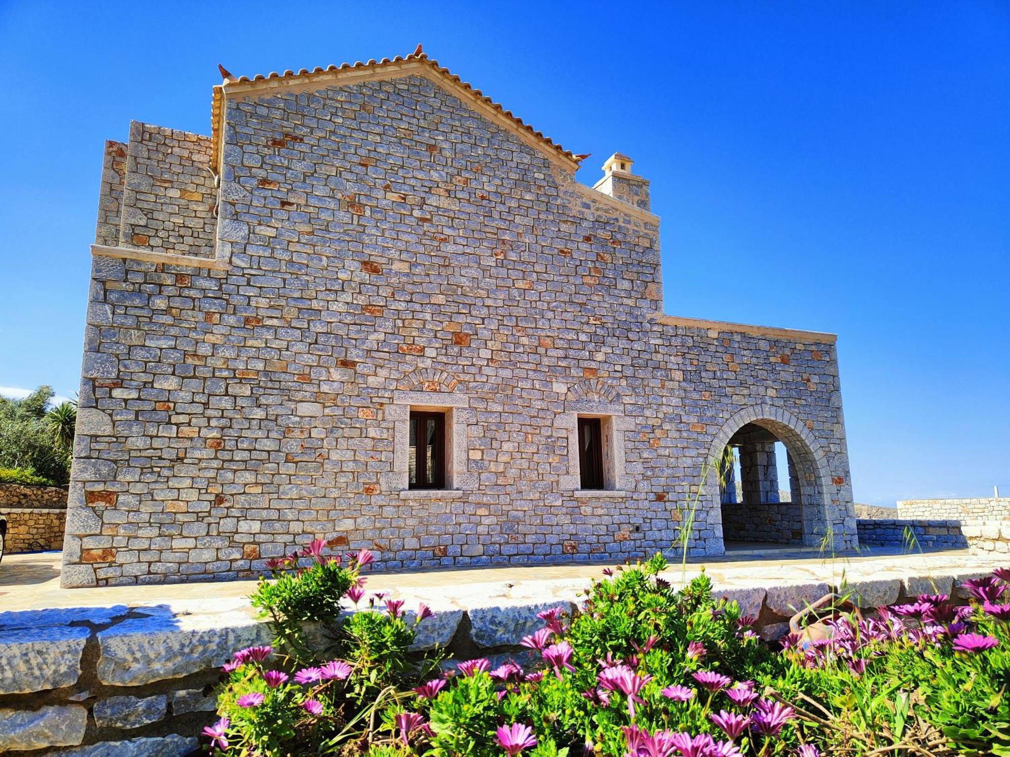 Athevillas Antonis Mína 外观 照片