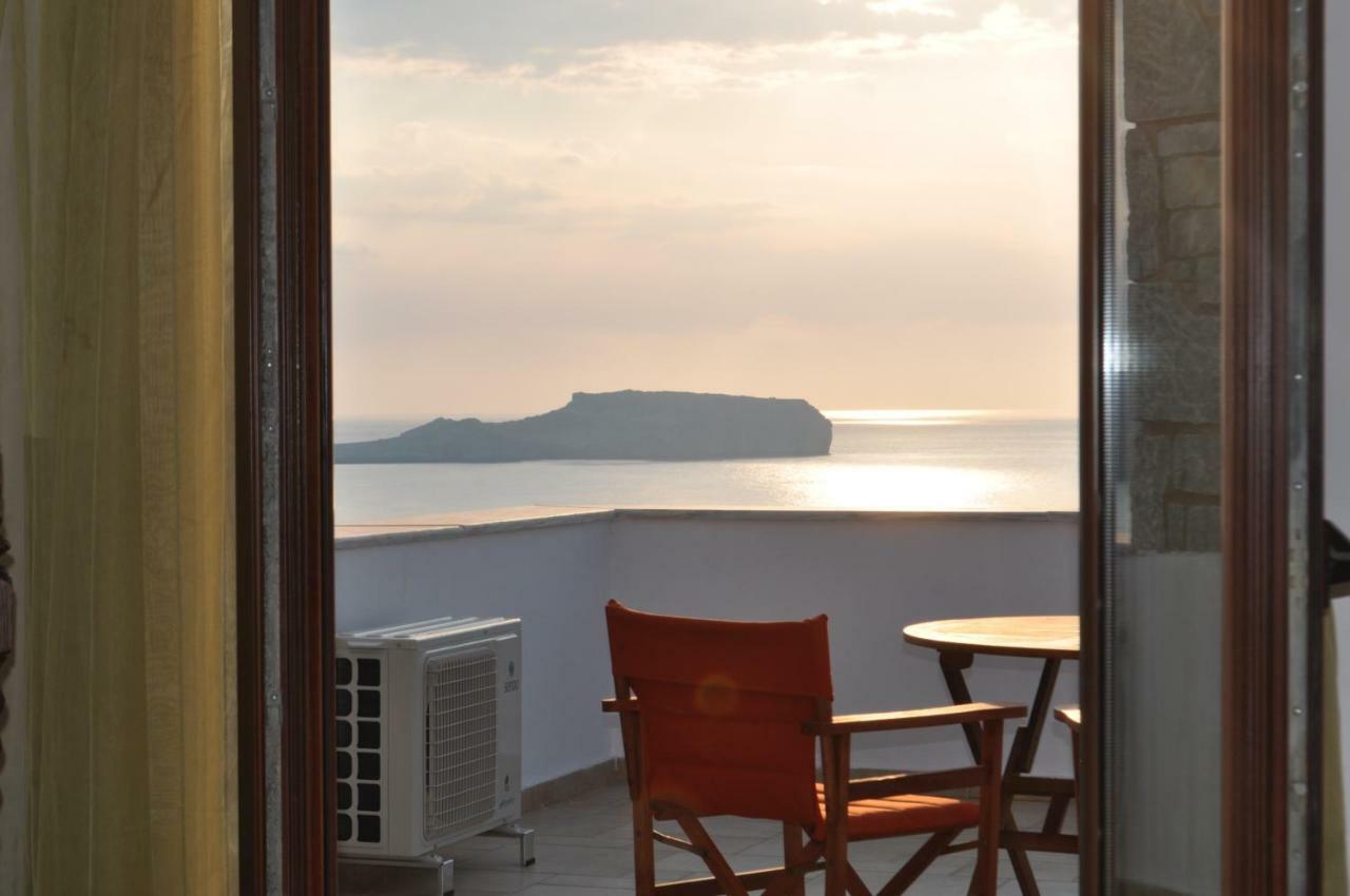 Athevillas Antonis Mína 外观 照片
