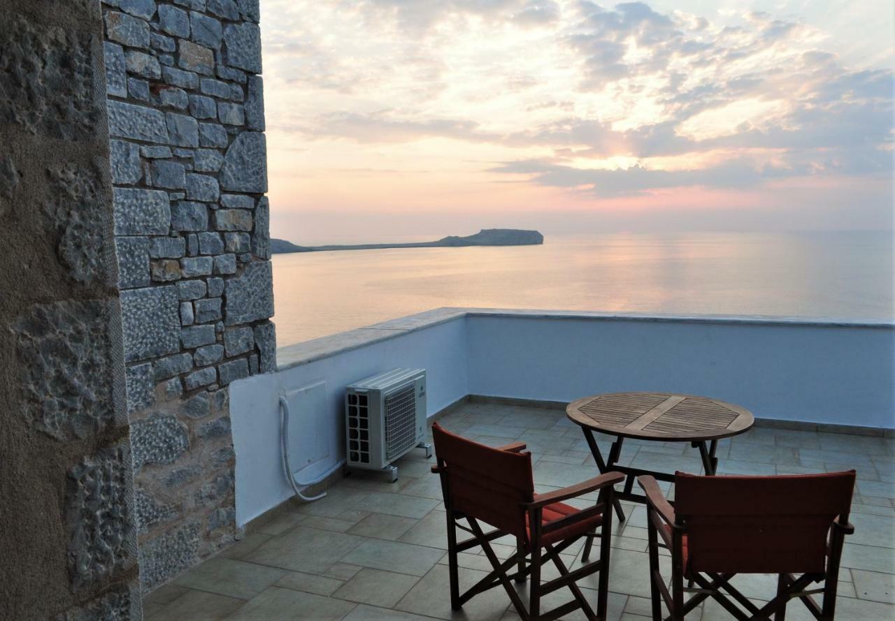 Athevillas Antonis Mína 外观 照片