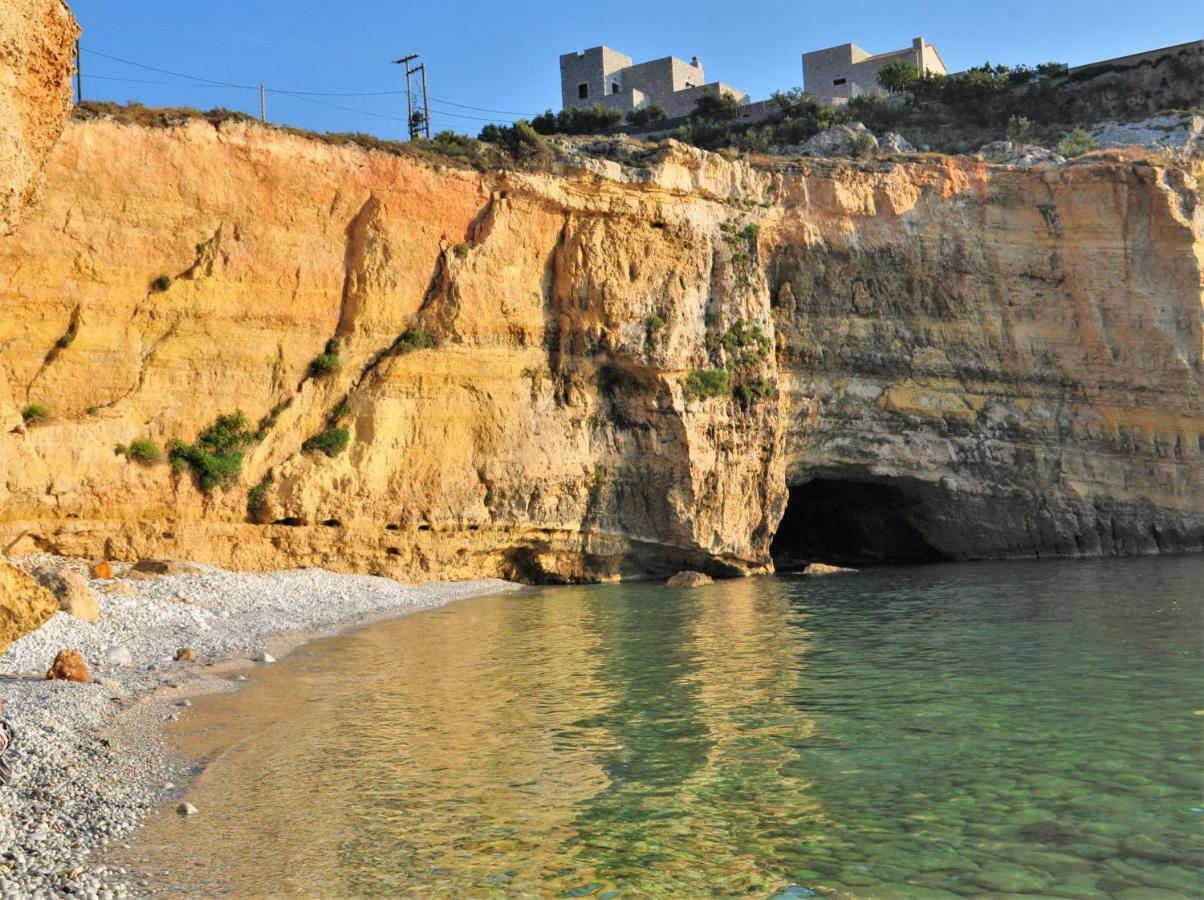 Athevillas Antonis Mína 外观 照片